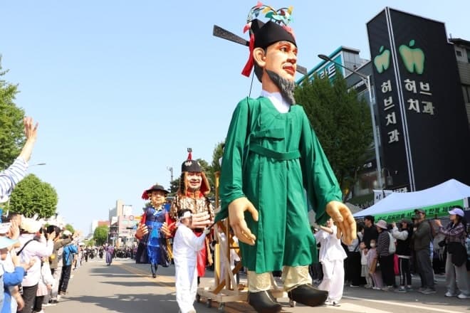 아산 이순신축제, 지역상권 살리는 '상생 축제'로