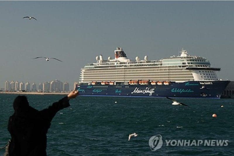 이란 봉쇄 해제 틈타 유럽 크루즈 5척 호르무즈 해협 통과