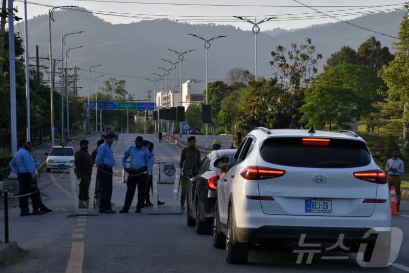 “이란, 미국과 2차 협상 참석 ‘긍정적’ 검토 중”