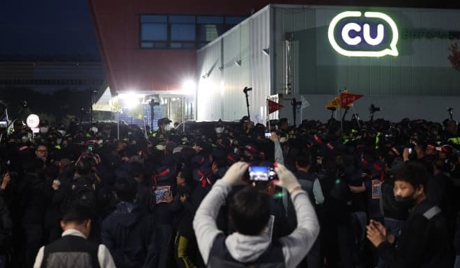 진주 화물연대 참사…정부 "책임 묻겠다" 장관도 밤늦게 현장행