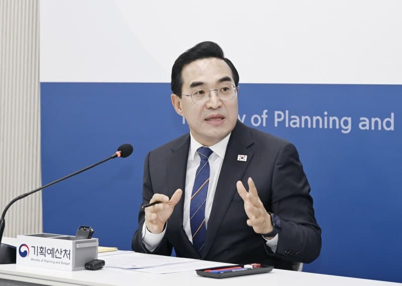 박홍근 "IMF 韓 부채 전망 과도한 측면…실제와 차이"