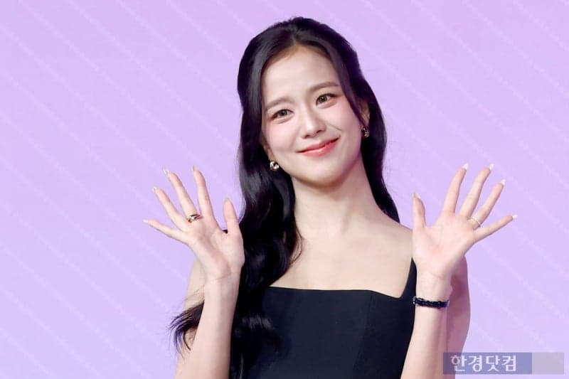 블랙핑크 지수 측, 가족 논란에 선 그었다… "아티스트와 소속사는 무관한 사안"