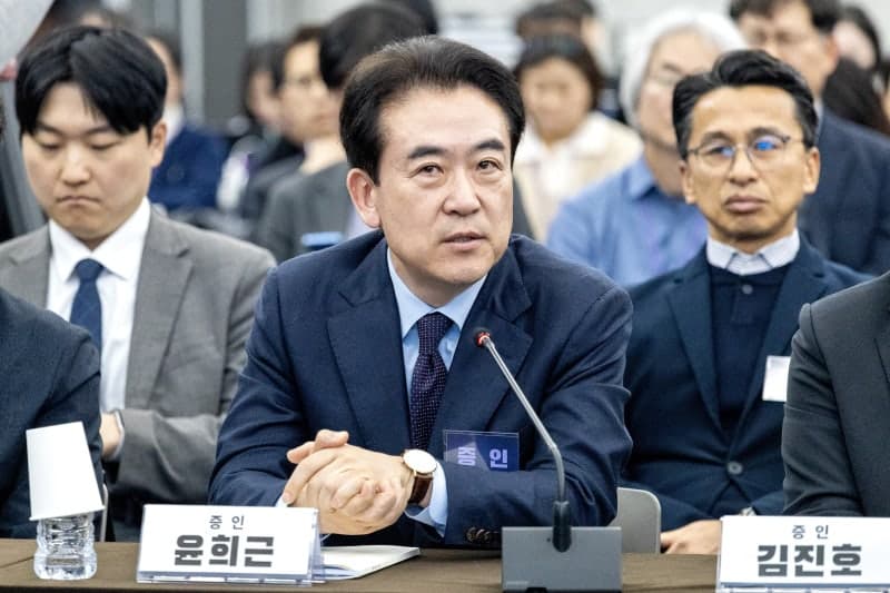 특검, '통일교 도박 수사 무마 의혹' 윤희근 전 청장 PC 확보…강원경찰청·춘천경찰서 압수수색