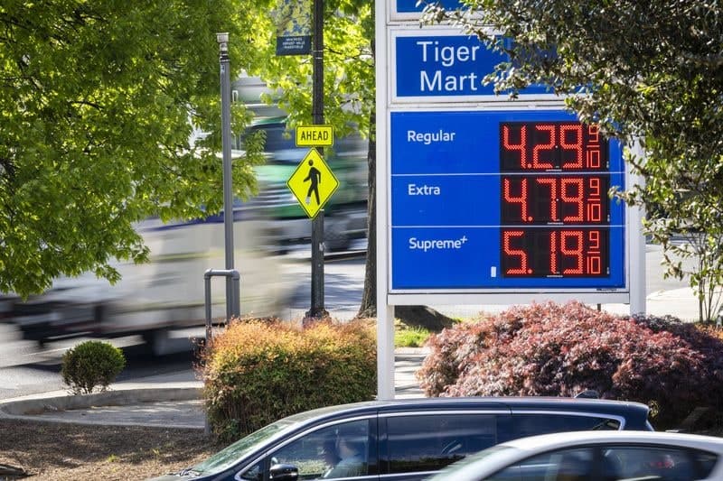 트럼프 "에너지분야 프로젝트에 연방자금 지원"…한국전쟁 법 발동해 유가 대응