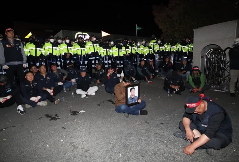 노동부 "노란봉투법 넘어선 사안" 화물연대 사망사고에 선 그었다