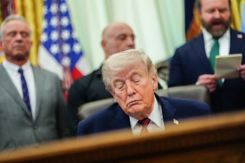 이란 전쟁 장기화·경제 타격에 트럼프 국정 지지율 '2기 최저' 37%