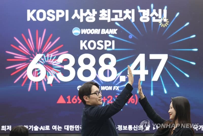 “6388.47” 역대 최고가 새로 쓴 코스피, 전쟁공포 딛고 전고점 돌파