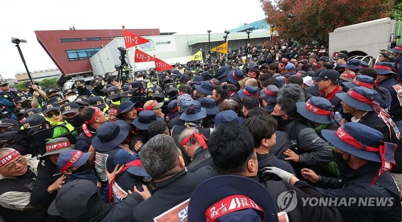 “도주 우려”…‘집회서 흉기 위협’ 화물연대 조합원 구속
