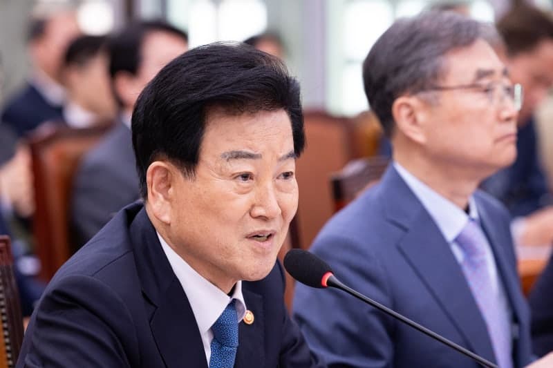 “브런슨, 안규백 만나 정보유출 항의” 野 주장에… 정부 “사실 아냐”