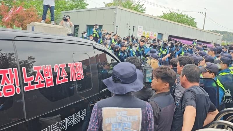 CU 물류 갈등 확산…BGF, 화물연대와 교섭 시작했지만 '원청 책임·단가 충돌' 해법 복잡