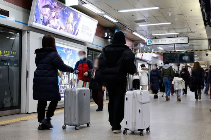 서울지하철 해외카드 결제 도입 한 달, 하루 평균 9158명 이용 '껑충'