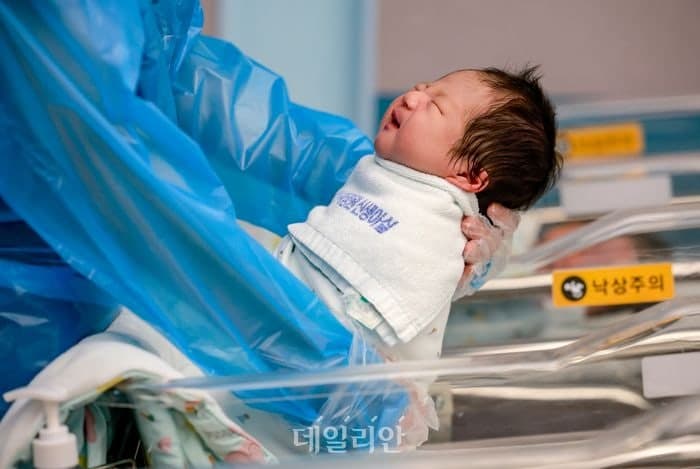 2월 출생아 2만2898명, 7년 만에 최대…20개월 연속 증가