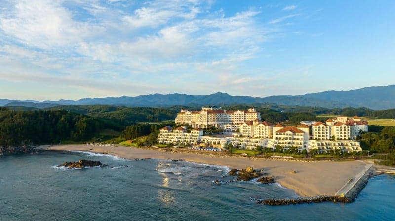 소노인터내셔널, 쏠비치 브랜드 기획전…"한정판 마그넷 모으면 와인까지"