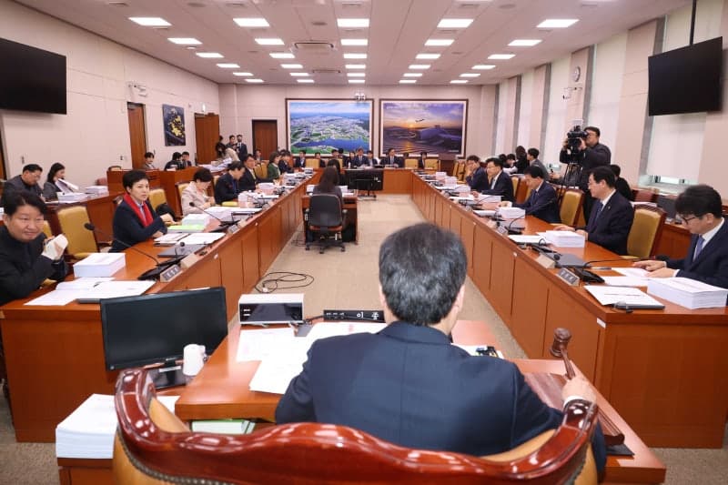 행정수도특별법, 국토위 소위서 또 발목…세종시민 기대 또 무너졌다