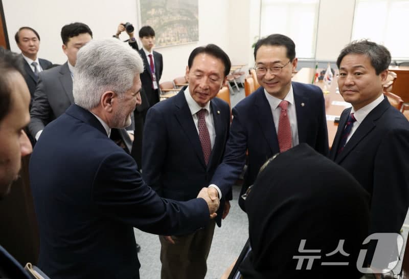국힘 외통위, '北핵시설 발언' 정동영 겨냥 긴급 현안질의 요청…野는 거부