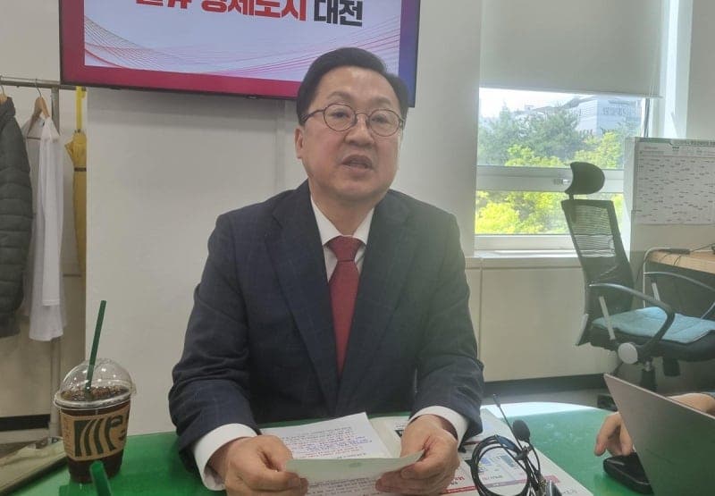 이장우 대전시장, 허태정 후보 '선심성 공약 남발' 맹공…민주당 "막말 정치" 반격