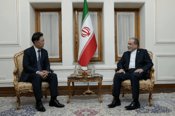 정병하 특사, 이란 외무장관 면담…"중동 평화·안정 기대"