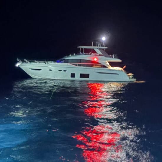 동해해경, 기상악화 속 '긴급 피난 요청' 러시아 요트 2척 울릉도로 긴급 피난 지원