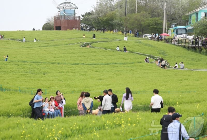 내일 낮 최고 26도 '초여름 날씨'…큰 일교차 주의보