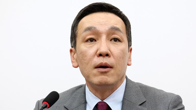 김민수 "곱게 크신 영감님들이 당대표 발목... 물러날 때 한참 지난 건 영감님들"