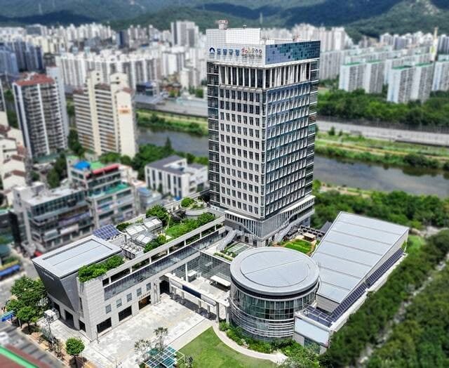 도봉구, 지역 봉제업체에 '재활용 전용봉투' 400매 지원