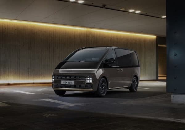 현대차, '더 뉴 스타리아 일렉트릭·리무진' 동시 출시…풀 라인업 18종 완성