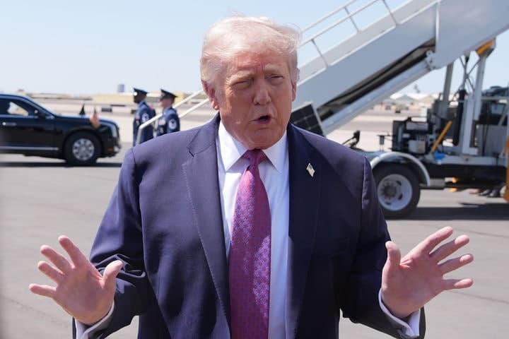 트럼프 "이란 여성 시위자 8명 처형 취소...내 요구 존중에 감사"