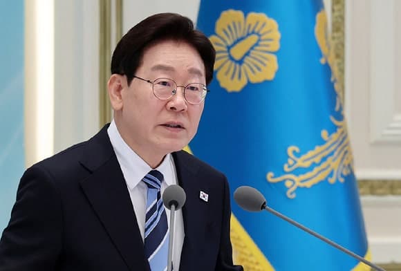 李대통령 "대장동 보도는 엄청난 조작…한국신문상 수상 취소·정정해야"