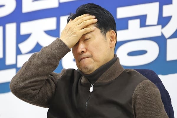 장동혁 "지지율 15% 추이 다른 조사…사퇴가 선거 도움 되는지 고민할 것"