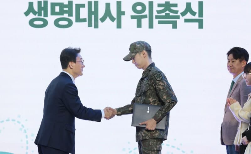 정부, 자살사망자 1000명 감축 프로젝트 가동…가수 흰·NCT 도영 생명대사 위촉