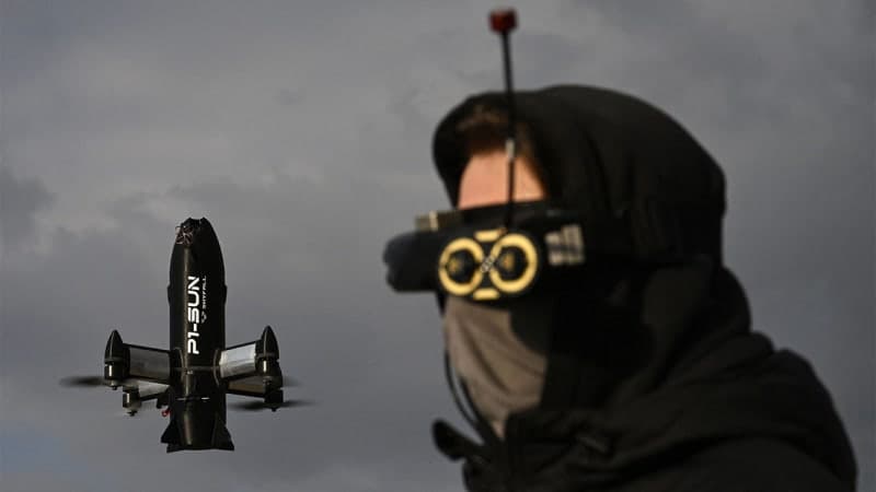 우크라 '리모컨 드론' 개발…수천 km 밖 정밀 타격, 종전 협상 중단