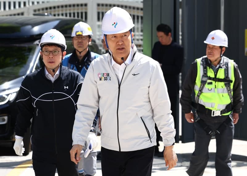 장동혁, 사퇴론 일축 속 '방미 논란' 확산