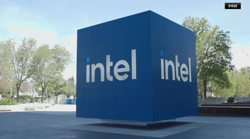 인텔, AI 에이전트 붐과 데이터센터 매출 호조에 주가 20% 상승