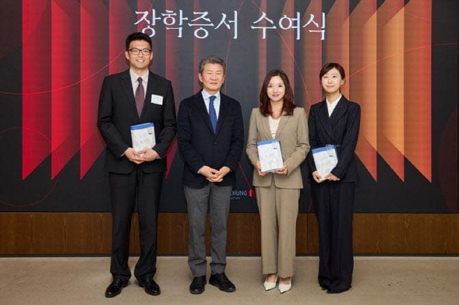 포니정재단, '2026 학술연찬회' 개최…30명에 장학증서 수여하며 "인문학 발전 소명 다할 것"