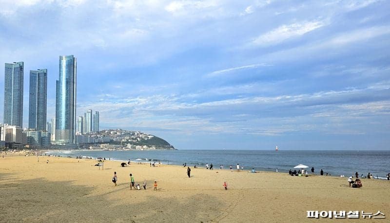 해운대·송정해수욕장 6월 26일 개장, 작년 990만 명 다녀갔다