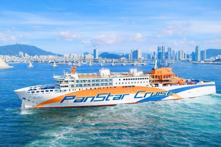 국내 첫 크루즈페리 '팬스타 미라클' 취항 1년, 5만명 수송