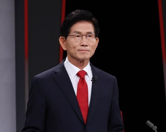 김문수, '21대 대선 선거법 위반' 1심 벌금 50만원…피선거권 유지