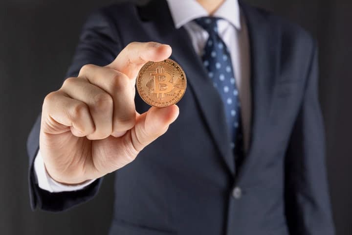 코인 대박 친구 "아직도 푼돈 받으며 회사 다니냐" 비아냥에 "일이 손에 안 잡혀"