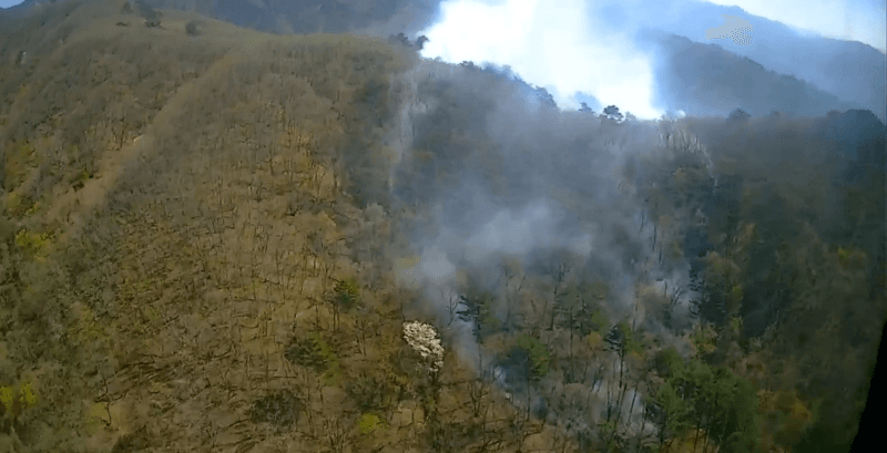 건조특보 강원, 양양·인제 등 산불 잇따라 발생…헬기 투입해 진화