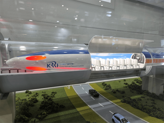 "서울~부산 20분" 하이퍼튜브부터 수소열차까지…철도연, 과학축제서 미래 교통기술 선보여