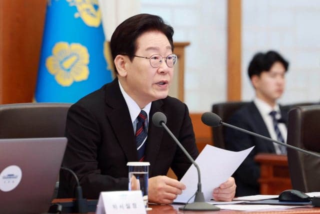 이재명 대통령 지지율 67%로 최고치…민주당 48%·국민의힘 20%