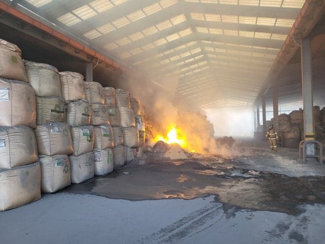 경북 영천 폐업·축산용품 공장서 불 잇따라 발생…인명피해 없어