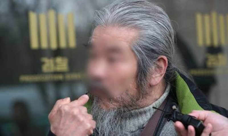 조두순, '무단외출·전자발찌 훼손' 혐의로 2심도 징역 2년 구형...법정서 '치매' 주장하며 횡설수설