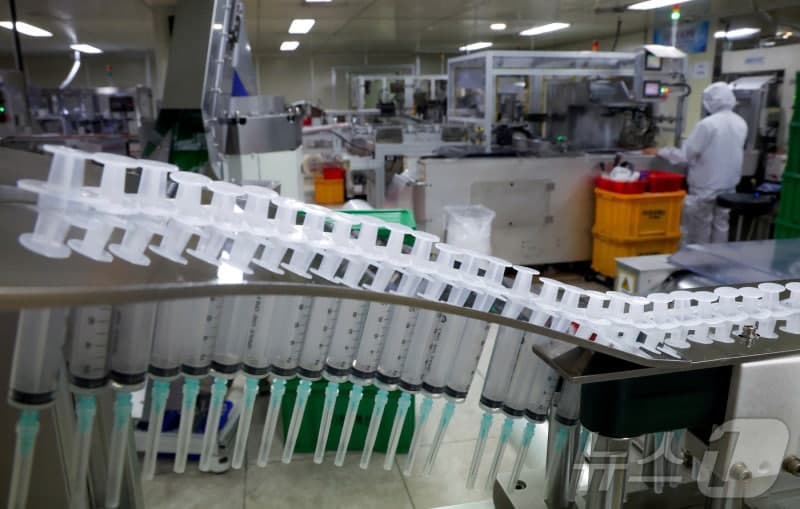 식약처, '주사기 매점매석' 2차 특별단속 돌입 "무관용 원칙으로 강력 대응"