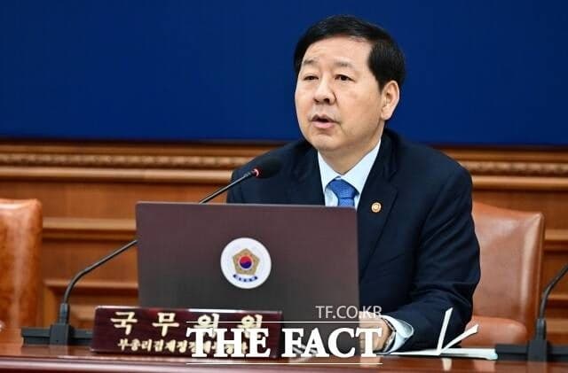 잠재성장률 1%대 추락, 반도체 착시 속 구조개혁 시급