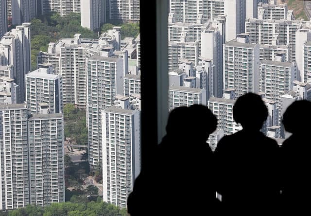 李가 불붙인 ‘장특공제’ 공방…“비거주 1주택, 장특공제 폐지?…'보유 공제' 사라지나”