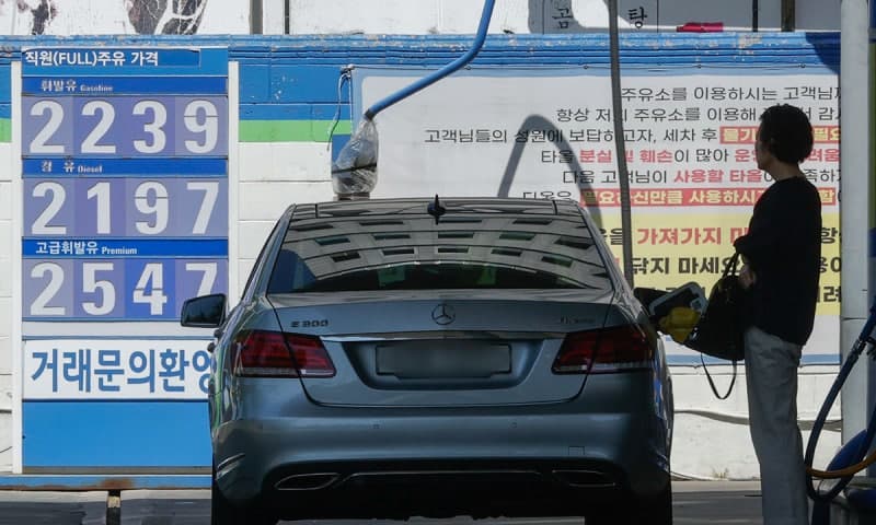 농기계 면세유 36% 급등, 1500원 육박…'중동전쟁' 직격탄에 영농철 생산비 '비상'