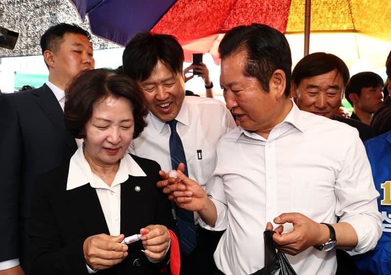 민주당, '김용 공천' 두고 계파 갈등 확산…지도부 고심 깊어져