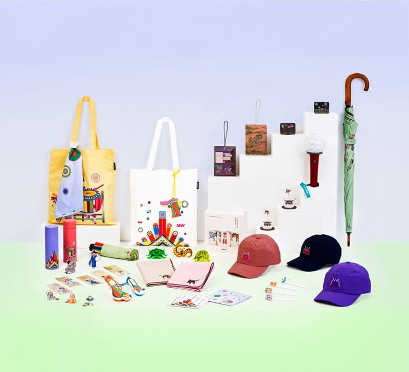 "경회루 응원봉? 못 참지"...크림, 유산청과 손잡고 '조선 힙' 굿즈 출시