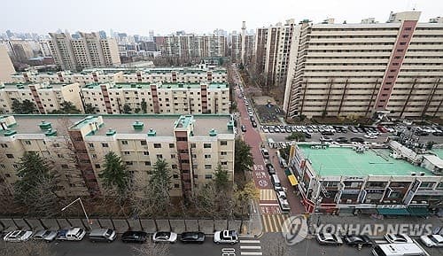 강남 아파트값 2개월 연속 하락, 서울 외곽 상승세 두드러져